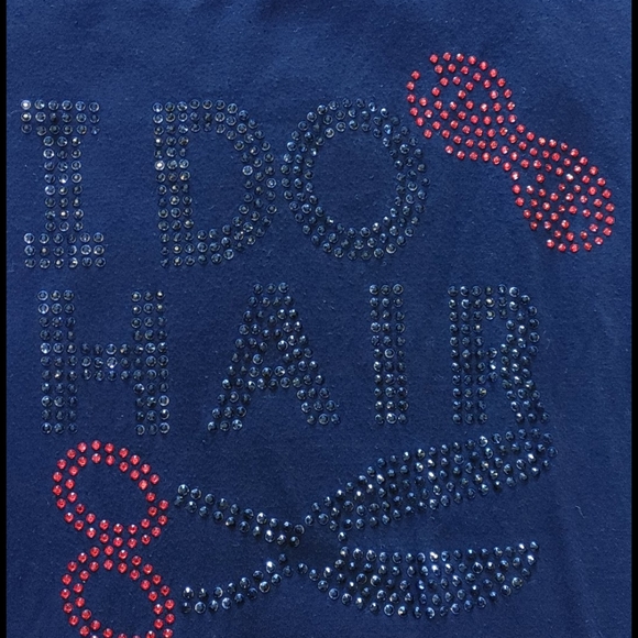 BEAUTICIAN. T SHIRT - Picture 3 of 5